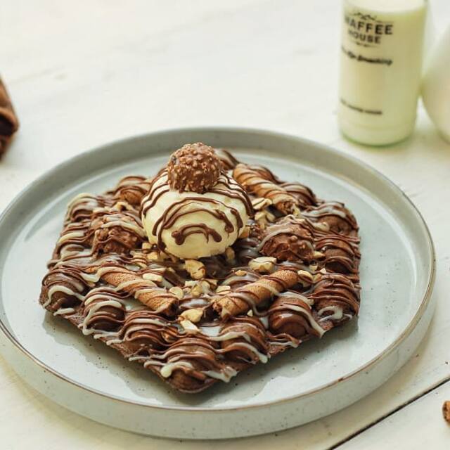 Bubble waffles at Waffee House Mangalore